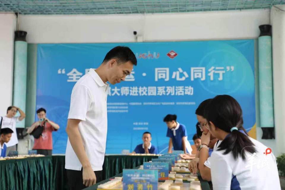 有律师也有, 开帷幕, TyUCB
